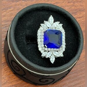 Hamasat Statement Ring – Purple Stone